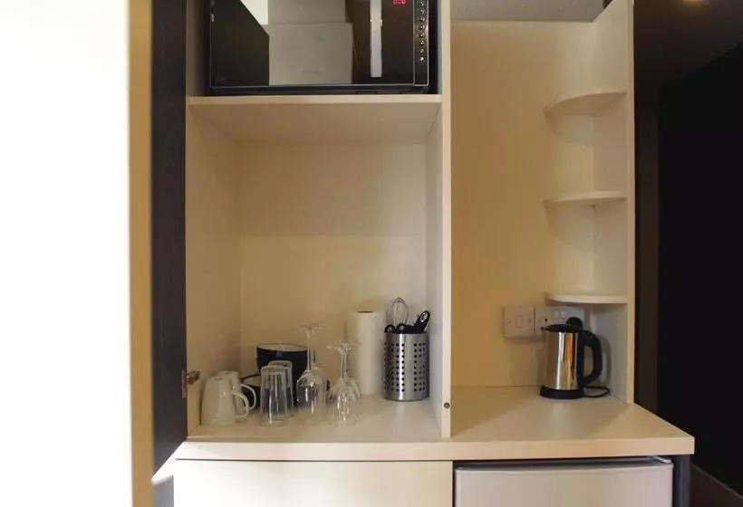 پانسیون Aaron Wise  62 Plantagenet Studios