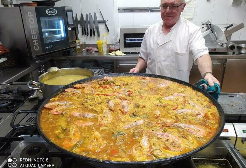 פנסיון Hostal Ardoi