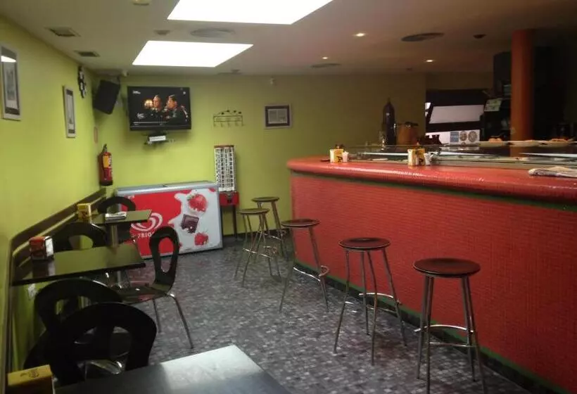 Hotelli Asador O Callejon De Belchite