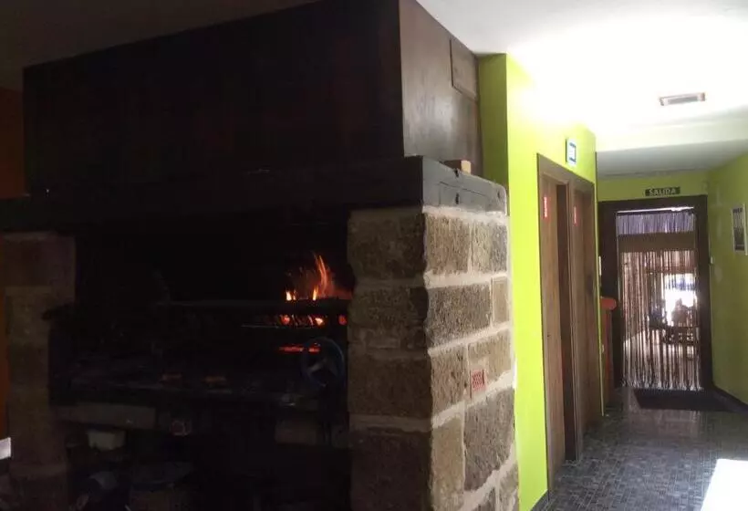 Hotelli Asador O Callejon De Belchite