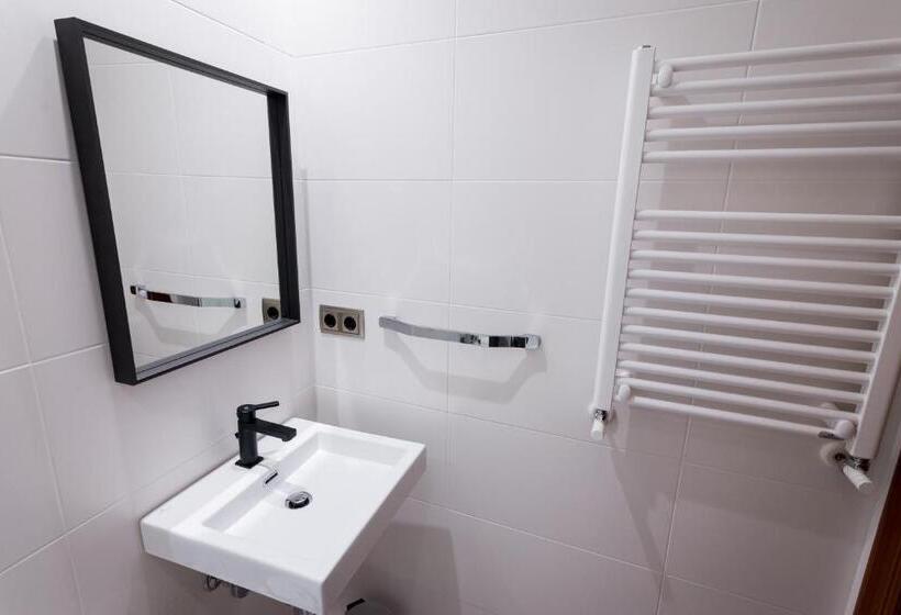 Pension Cuatro Caminos Rooms