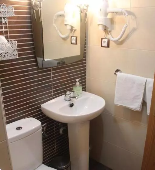 Majatalo Hostal Maury