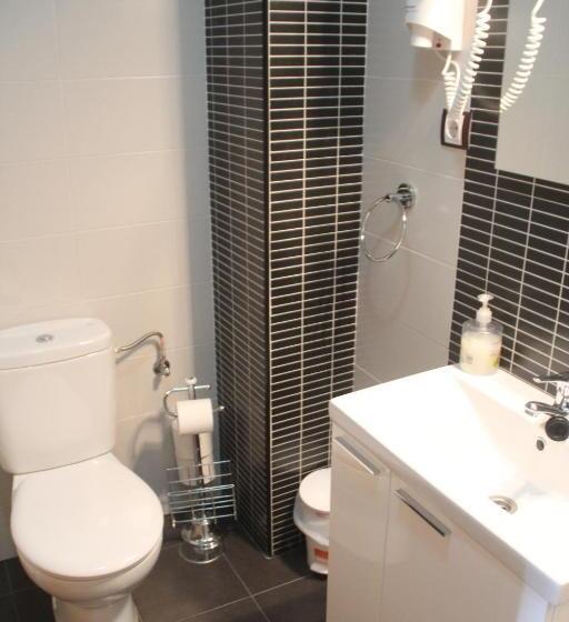 پانسیون Hostal Maury