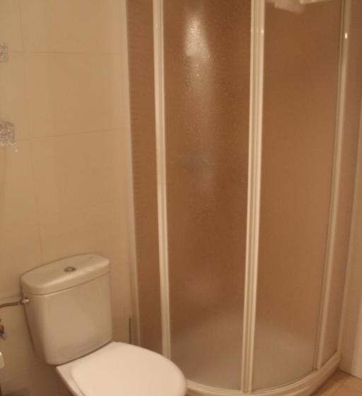 پانسیون Hostal Maury