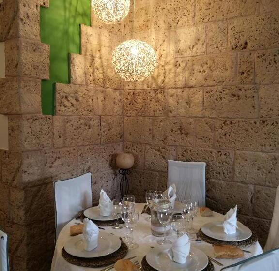 پانسیون Hostal Restaurante Dulcinea De El Toboso