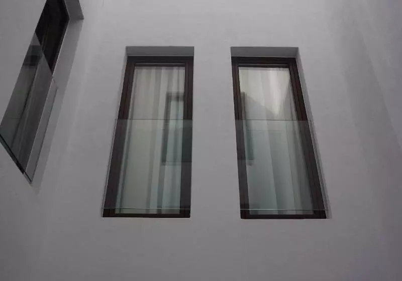 Majatalo Rincon 13   Mares