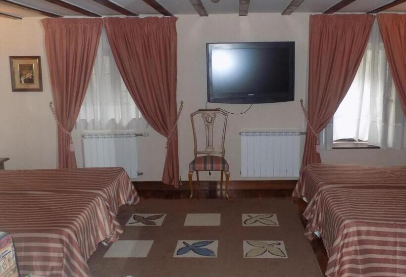 ペンション Itsasmin Ostatua