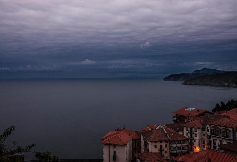 ペンション Itsasmin Ostatua