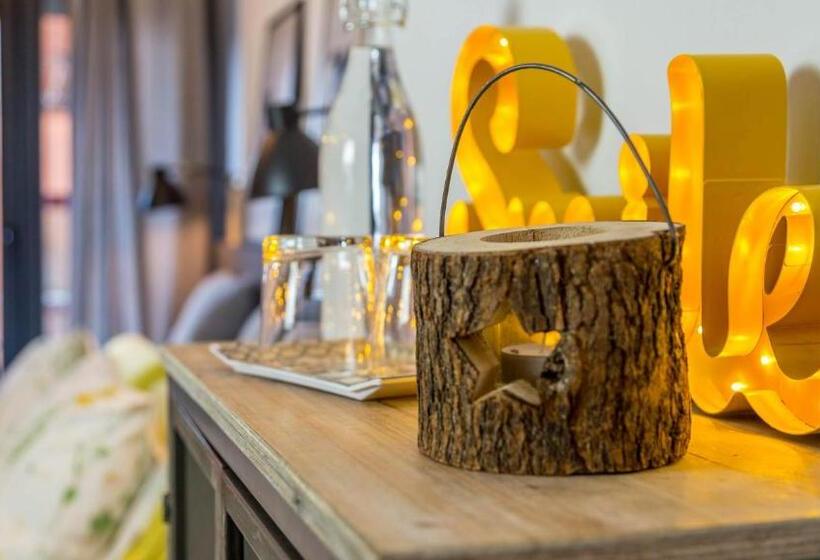 پانسیون Groc Rooms