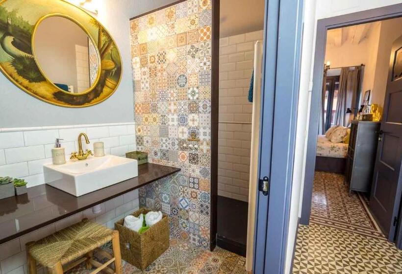 پانسیون Groc Rooms