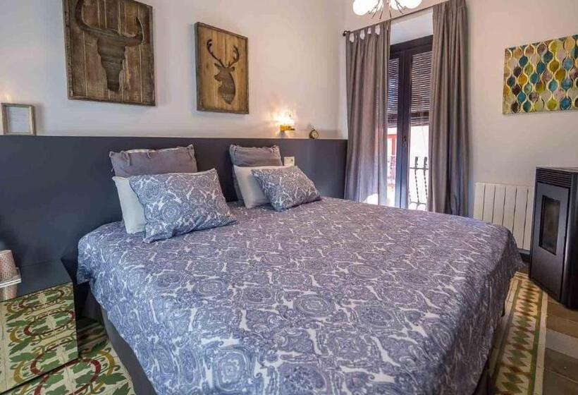 پانسیون Groc Rooms