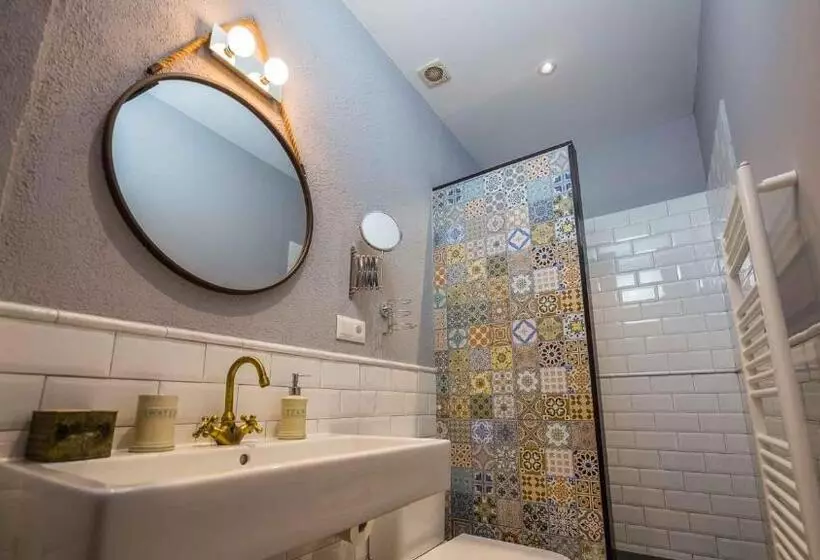 پانسیون Groc Rooms