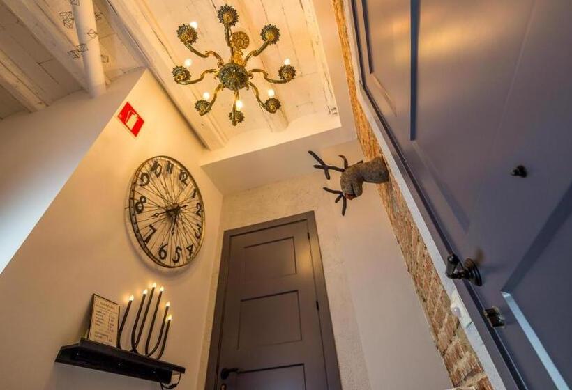 پانسیون Groc Rooms