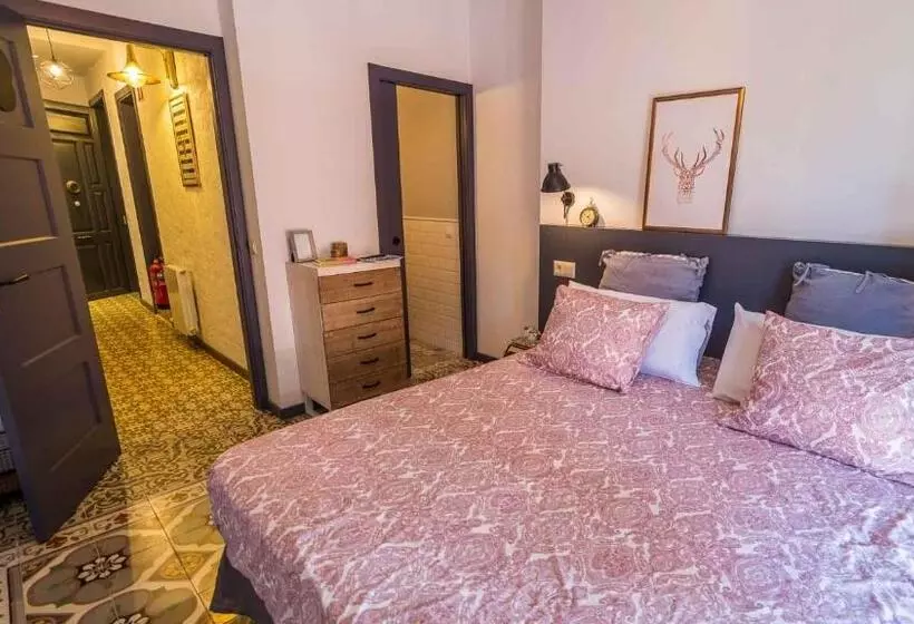 پانسیون Groc Rooms