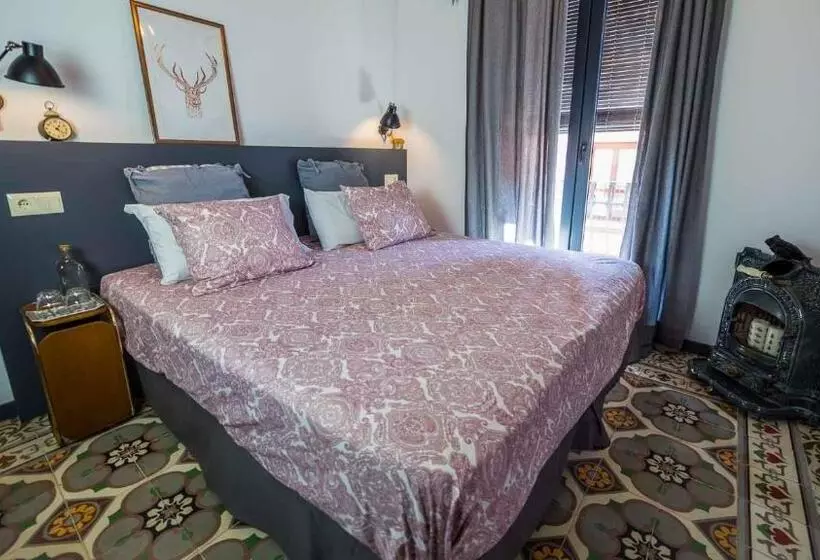 پانسیون Groc Rooms