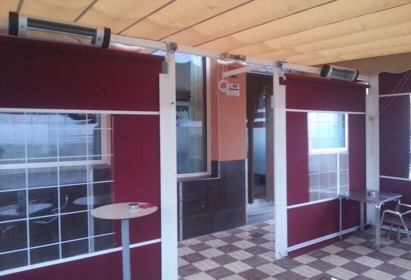 Пансион Hostal Balcón De Extremadura