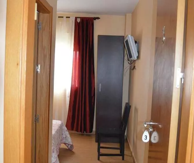 ペンション Hostal Balcón De Extremadura