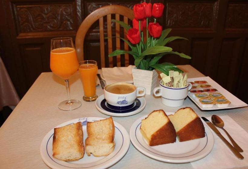 پانسیون Hostal Casa Abascal