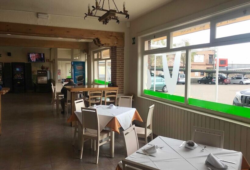 بنسيون La Viña De Rueda