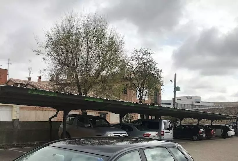 Majatalo La Viña De Rueda