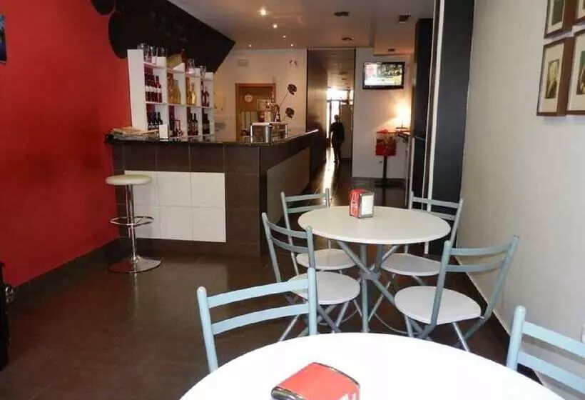 ペンション Hostal Catalina De Austria