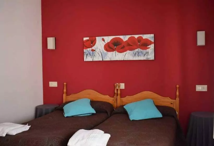 پانسیون Hostal La Tablada