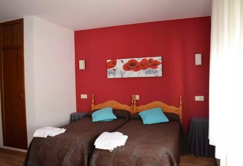 پانسیون Hostal La Tablada