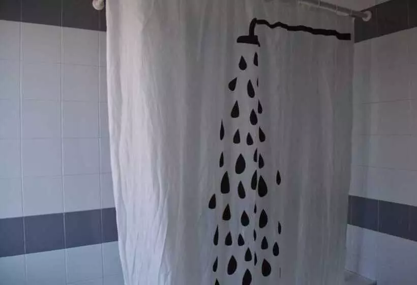 پانسیون Hostal La Tablada