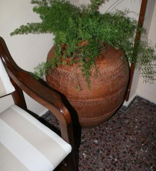 Пансион Hostal Puente De Piedra