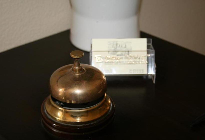 Пансион Hostal Puente De Piedra