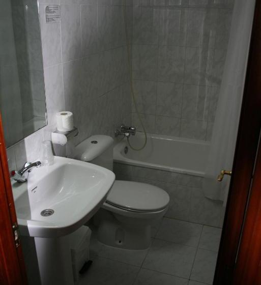 Пансион Hostal Puente De Piedra