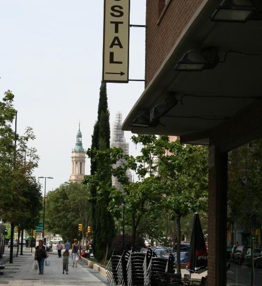 Пансион Hostal Puente De Piedra