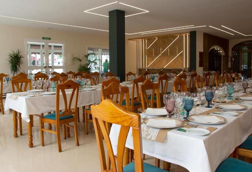 بنسيون Hostal Restaurante El Cary
