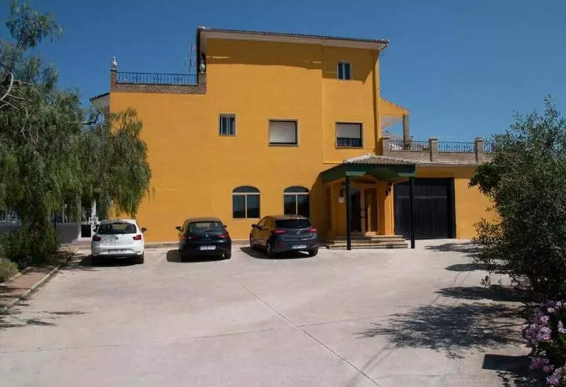 ペンション Hostal Restaurante El Cary