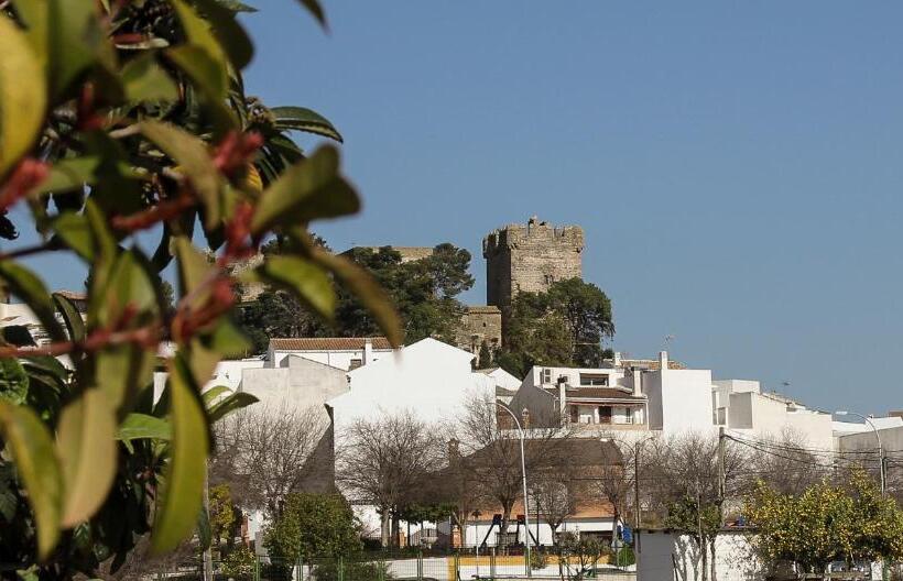 بنسيون Hostal Restaurante El Cary