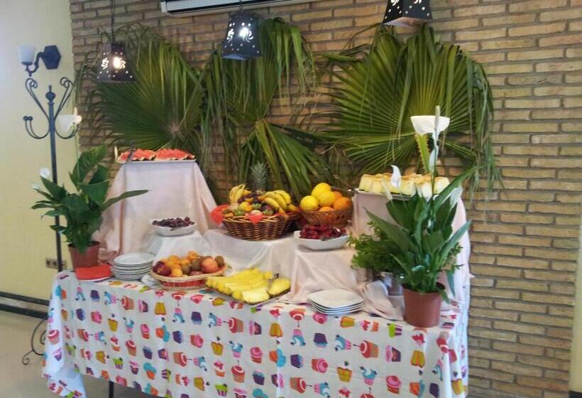 بنسيون Hostal Restaurante El Cary