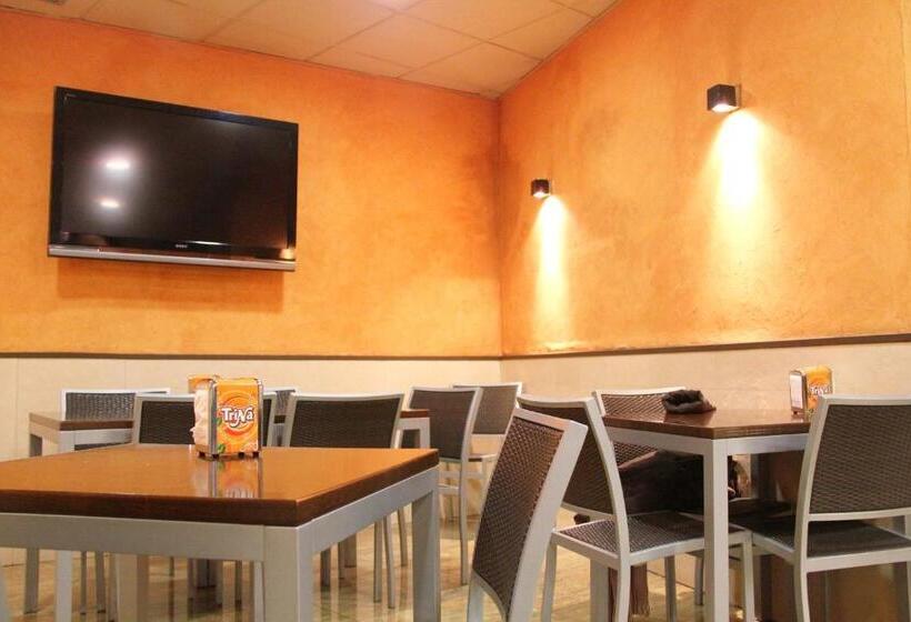 펜션 Hostal Cafeteteria Goya