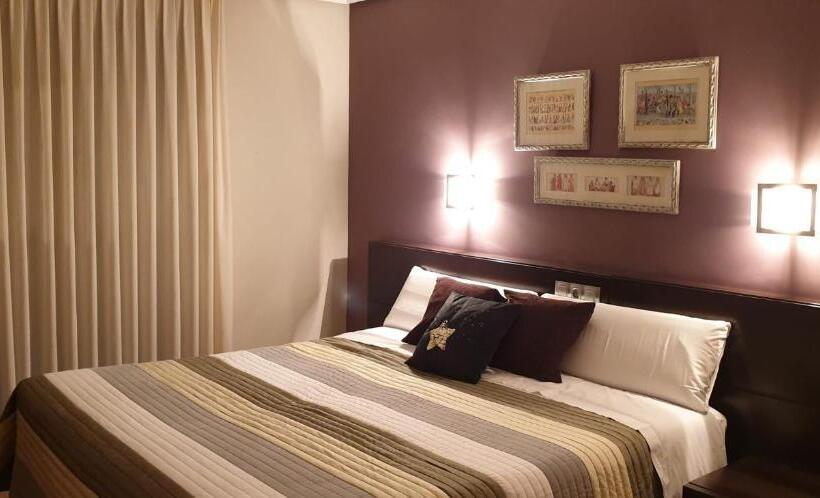 פנסיון Hostal El Lechuguero