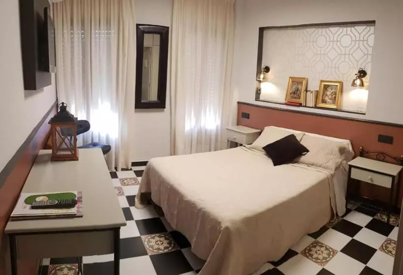 Majatalo Hostal El Lechuguero