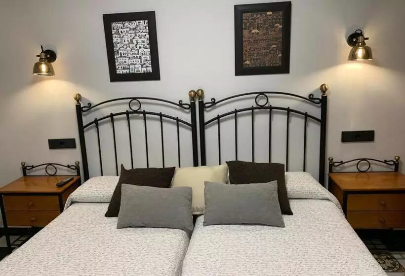 Majatalo Hostal El Lechuguero