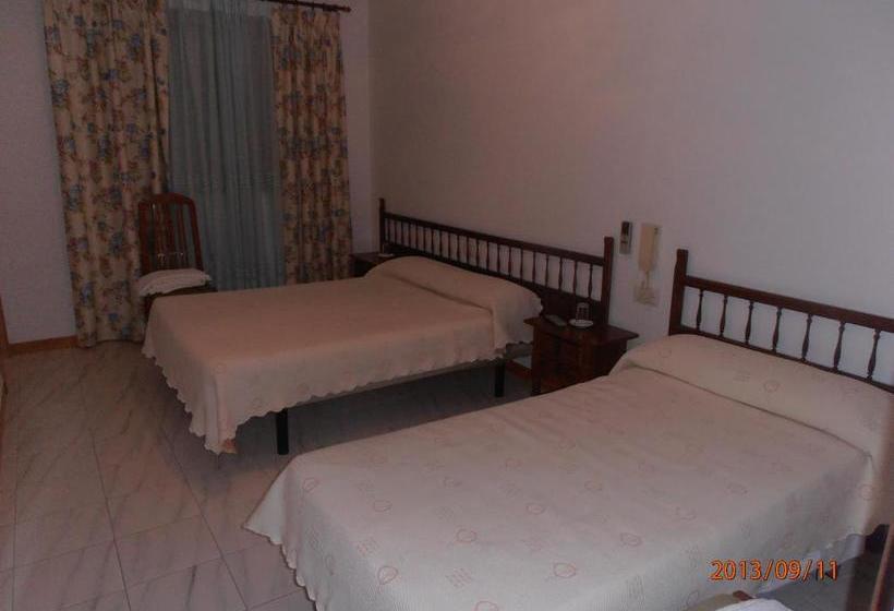 Пансион Hostal Restaurante Las Rejas