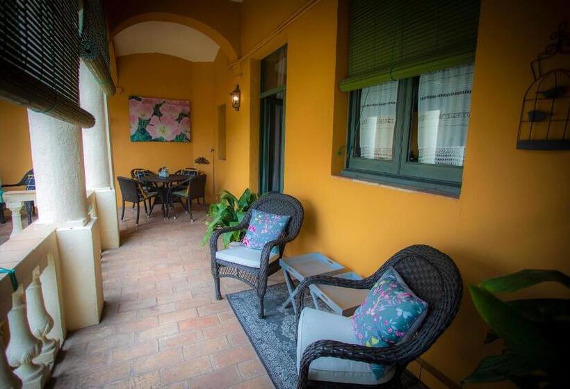 膳宿费 Hostalet Dels Indians