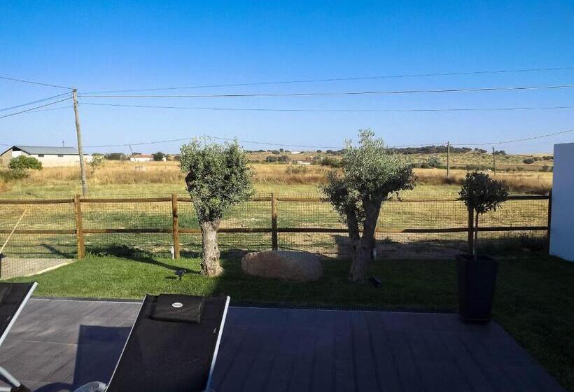 هاستل Dh Country House