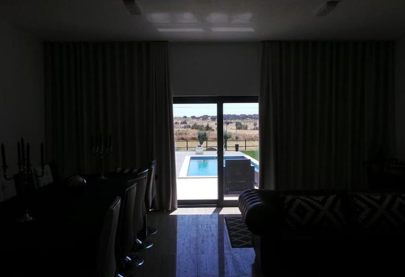 هاستل Dh Country House