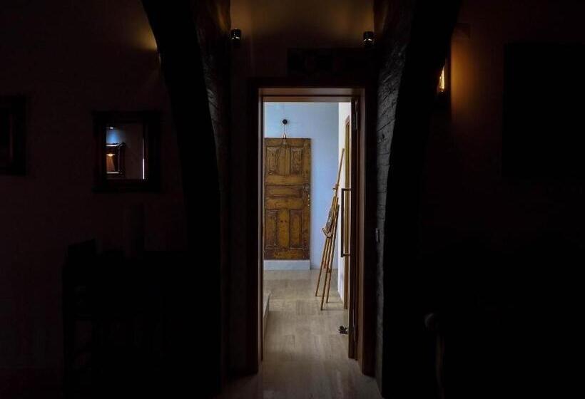 هاستل Dh Country House