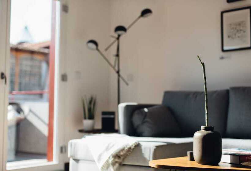 پانسیون Myo Design House