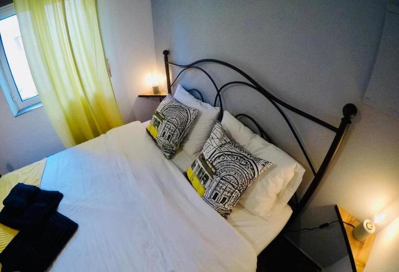 پانسیون Pillows Peniche B&b