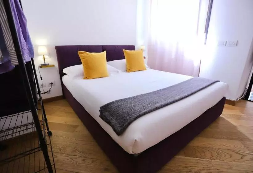 Palazzina B Contemporary Studio