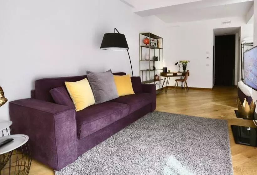 Palazzina B Contemporary Studio