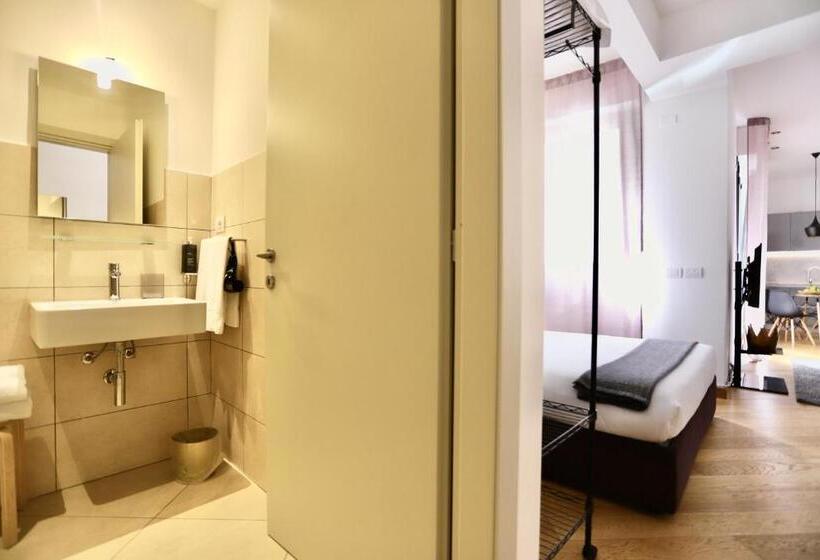 Palazzina B Contemporary Studio